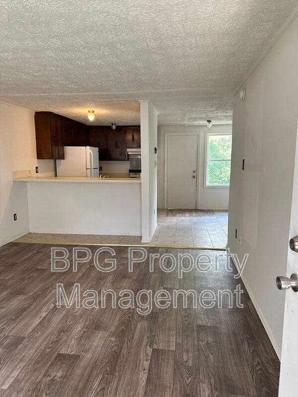 Apartment for rent at 123 Circle Dr #15, White Sulphur Springs, WV 24986