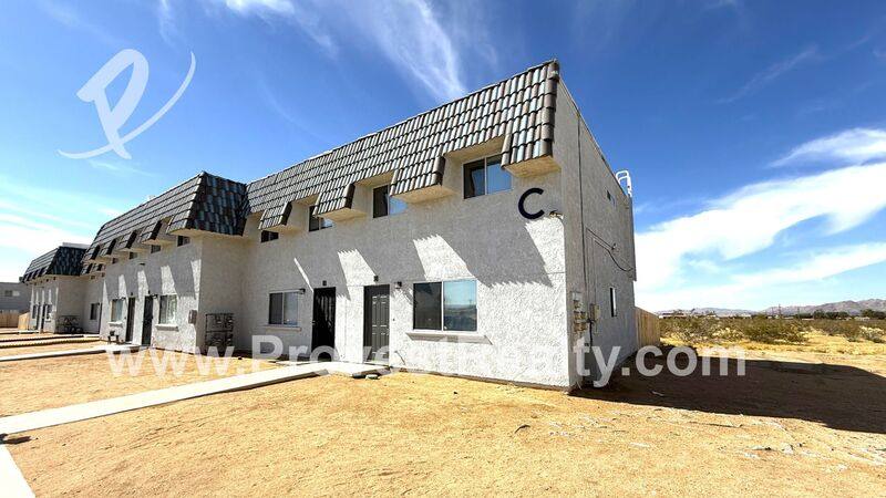 Townhouse for rent at 22544 Sioux Rd #31, Apple Valley, CA 92308