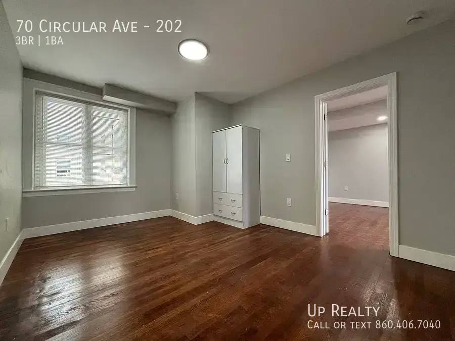 Apartment for rent at 70 Circular Ave, Hamden, CT 06514