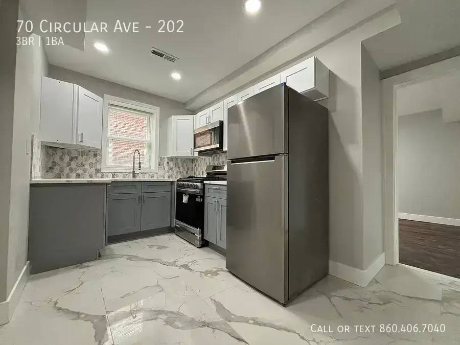 Apartment for rent at 70 Circular Ave, Hamden, CT 06514