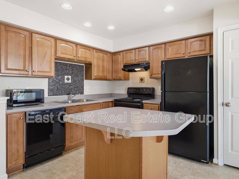 Townhouse for rent at 1247 Mare St, Ranson, WV 25438
