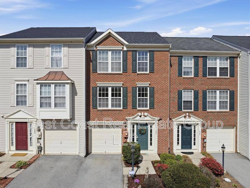 Townhouse for rent at 1247 Mare St, Ranson, WV 25438