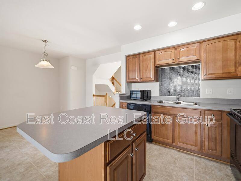 Townhouse for rent at 1247 Mare St, Ranson, WV 25438