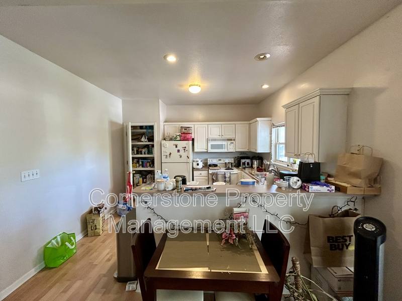 Apartment for rent at 911 Arkansas St New #942, Lawrence, KS 66044