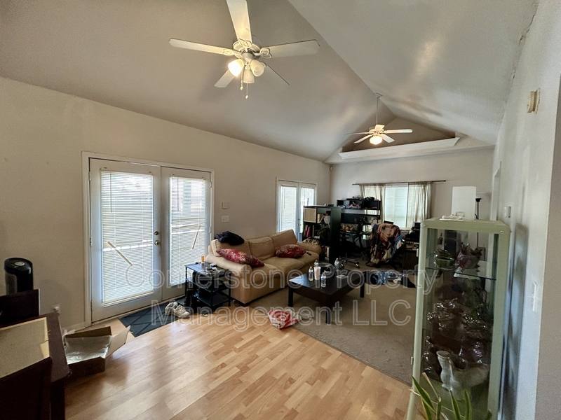 Apartment for rent at 911 Arkansas St New #942, Lawrence, KS 66044
