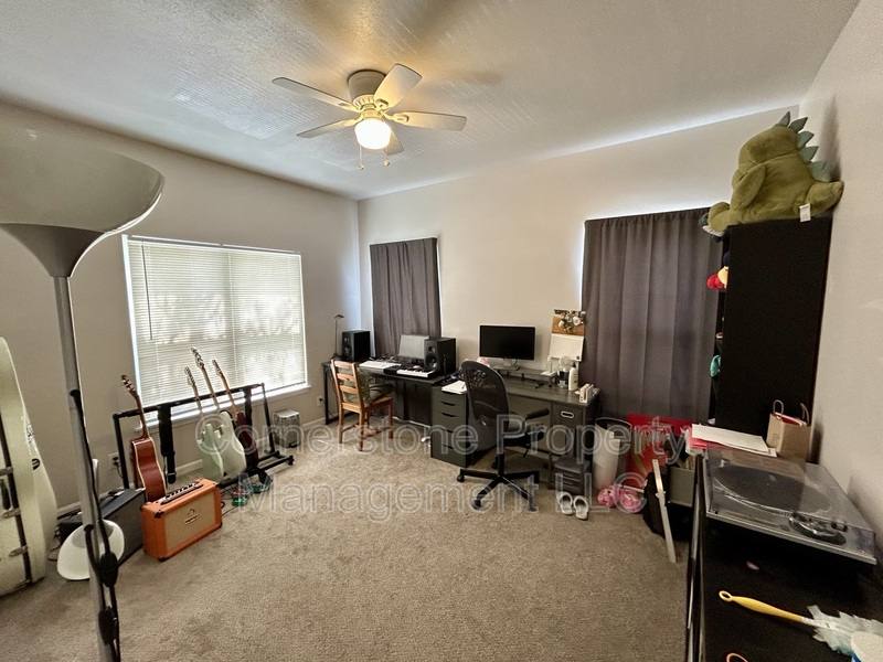 Apartment for rent at 911 Arkansas St New #942, Lawrence, KS 66044