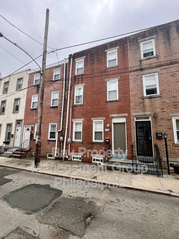 Townhouse for rent at 1920 Cambridge St, Philadelphia, PA 19130