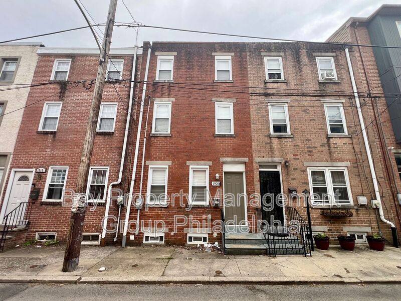 Townhouse for rent at 1920 Cambridge St, Philadelphia, PA 19130