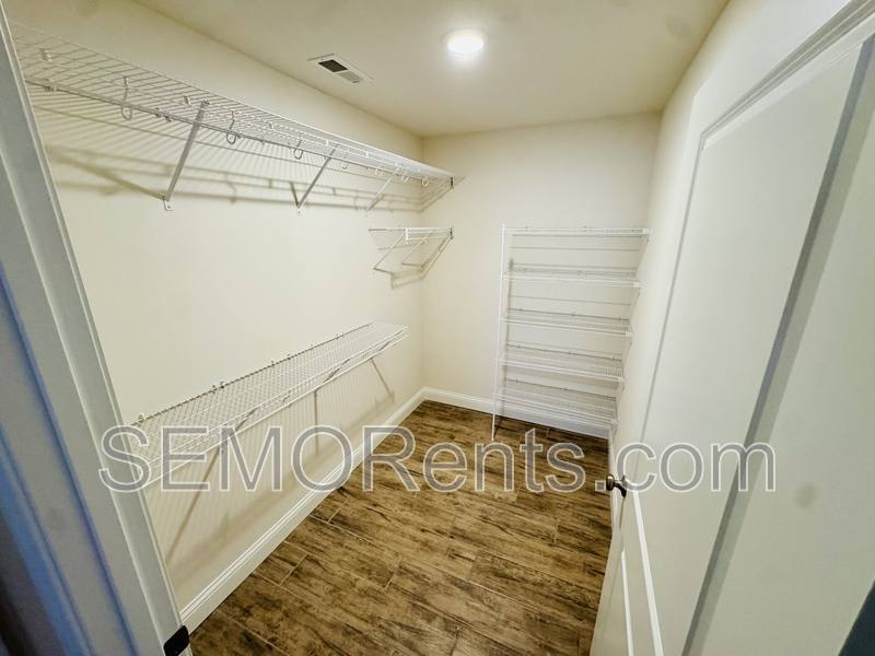 Apartment for rent at 3996 McKendree Crossing #1, Jackson, MO 63755