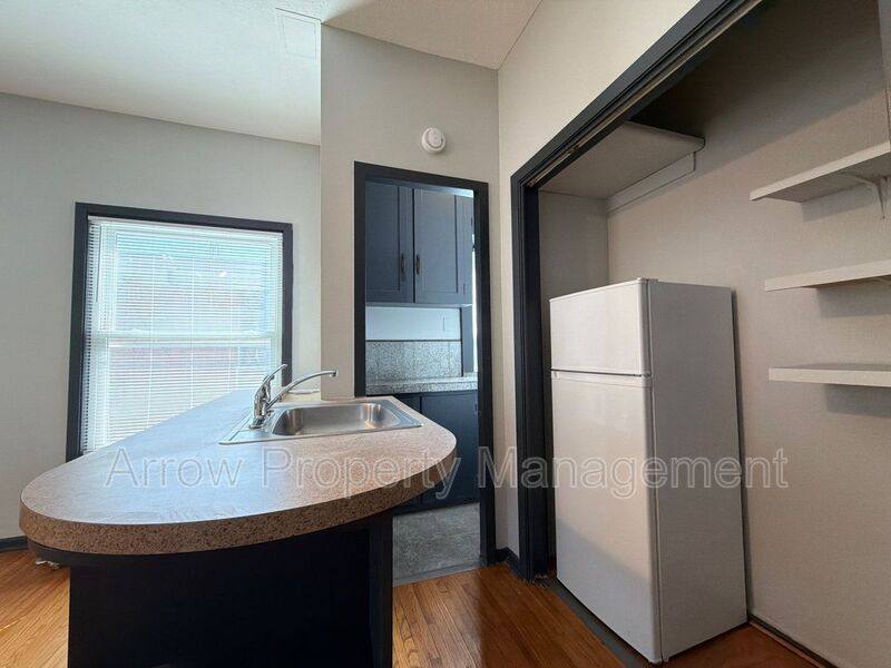 Apartment for rent at 1414 C St #5, Lincoln, NE 68502