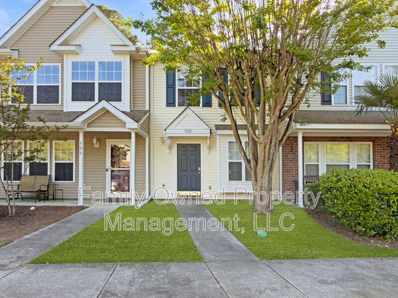 Townhouse for rent at 502 Tree Branch Circle, Summerville, SC 29483