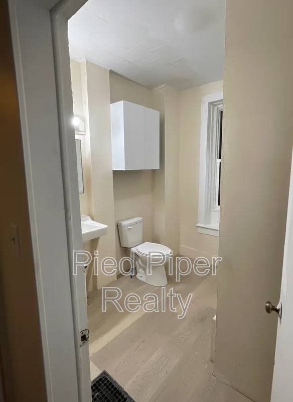 Apartment for rent at 810 E Shawnee St, Freeport, IL 61032