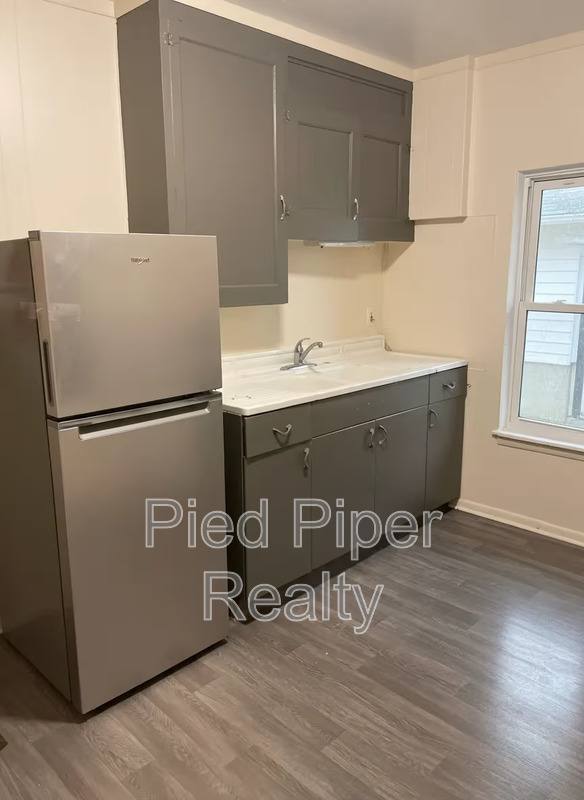 Apartment for rent at 810 E Shawnee St, Freeport, IL 61032