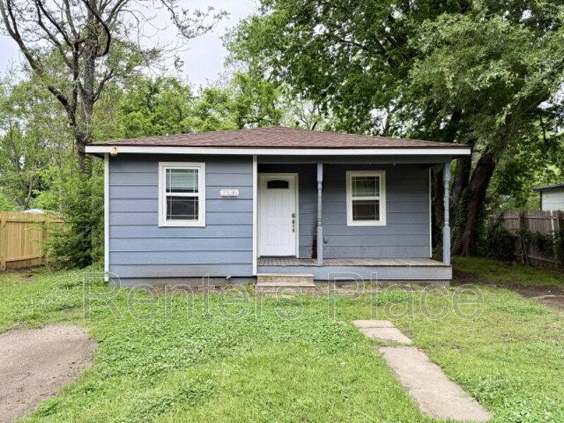 House for rent at 2326 N Atlanta Place, Tulsa, OK 74110