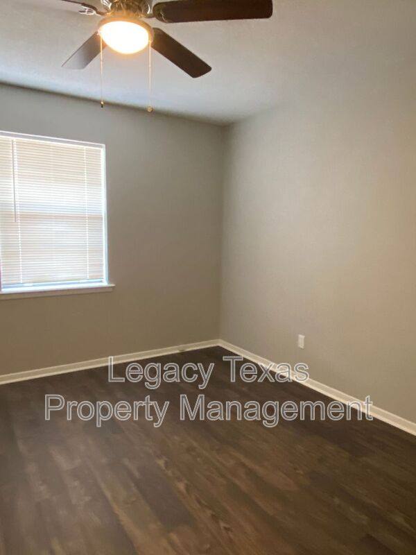 Apartment for rent at 1302 Berry Dr #A, Cleburne, TX 76033