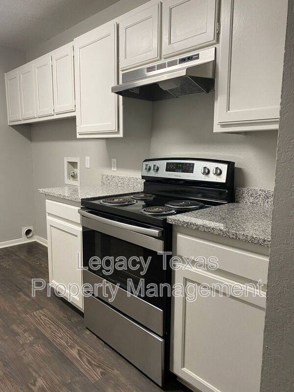 Apartment for rent at 1302 Berry Dr #A, Cleburne, TX 76033