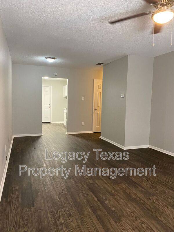 Apartment for rent at 1302 Berry Dr #A, Cleburne, TX 76033