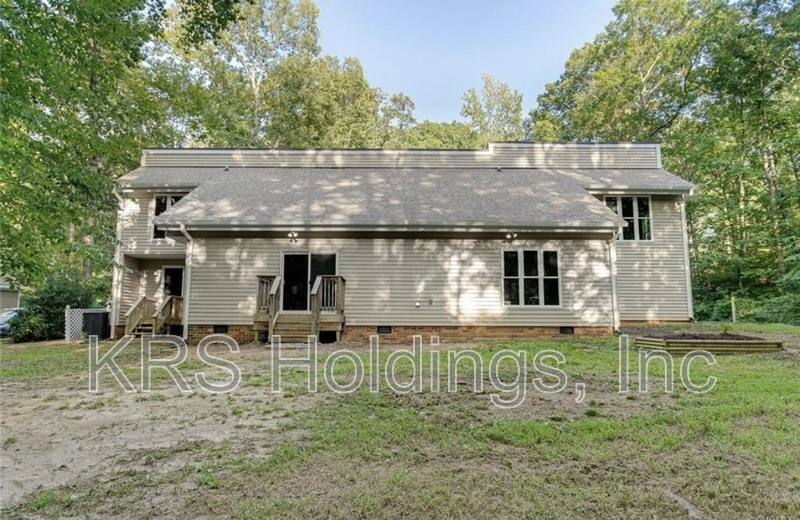 House for rent at 4113 Poplar Grove Rd, Midlothian, VA 23112