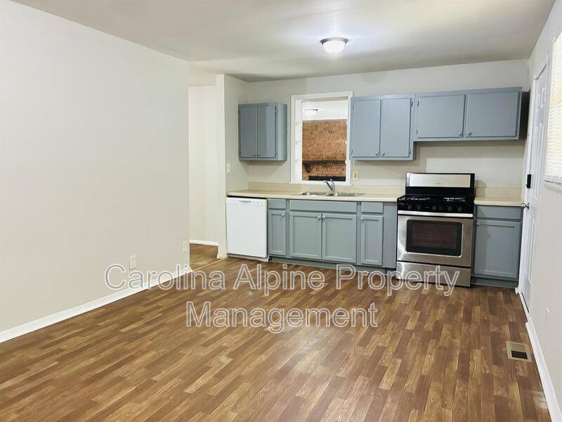 House for rent at 5015 Grapevine, Charlotte, NC 28217
