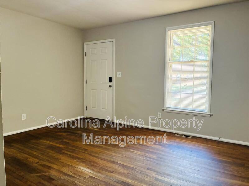 House for rent at 5015 Grapevine, Charlotte, NC 28217