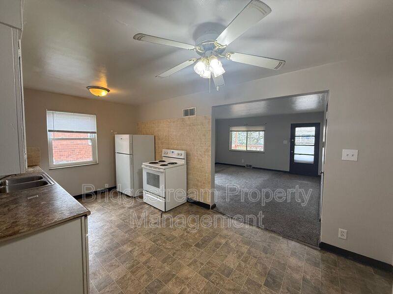 Apartment for rent at 211 N Cherrywood Ave #2, Dayton, OH 45403
