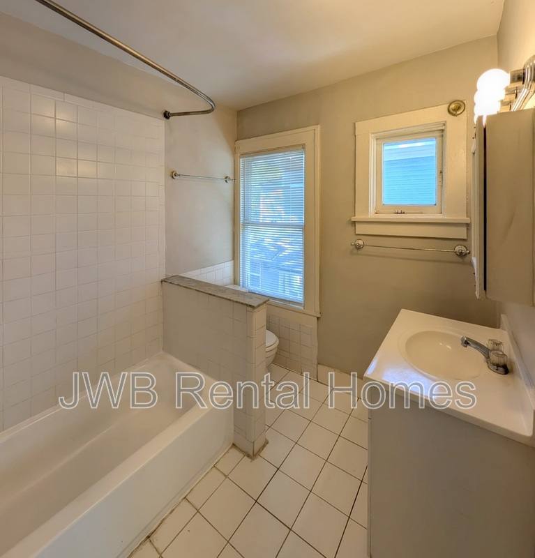 Apartment for rent at 2022 Dellwood Ave #2, Jacksonville, FL 32204