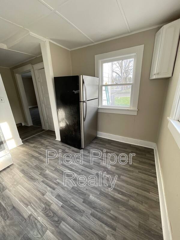House for rent at 1254 S Chicago Ave, Freeport, IL 61032
