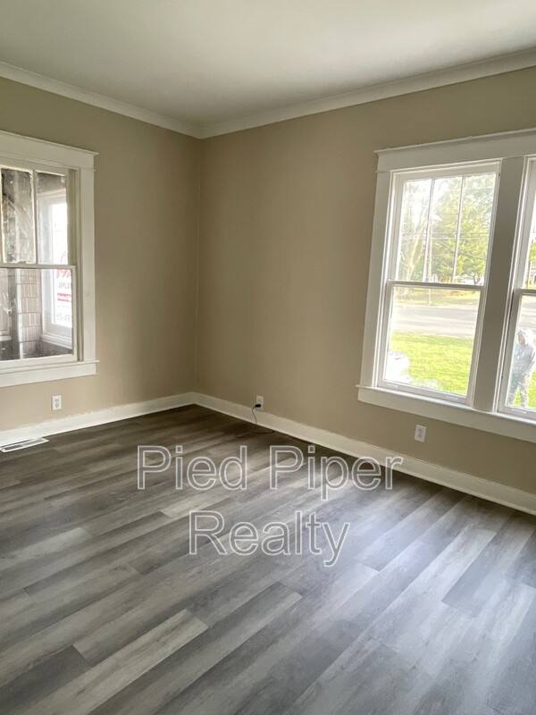 House for rent at 1254 S Chicago Ave, Freeport, IL 61032