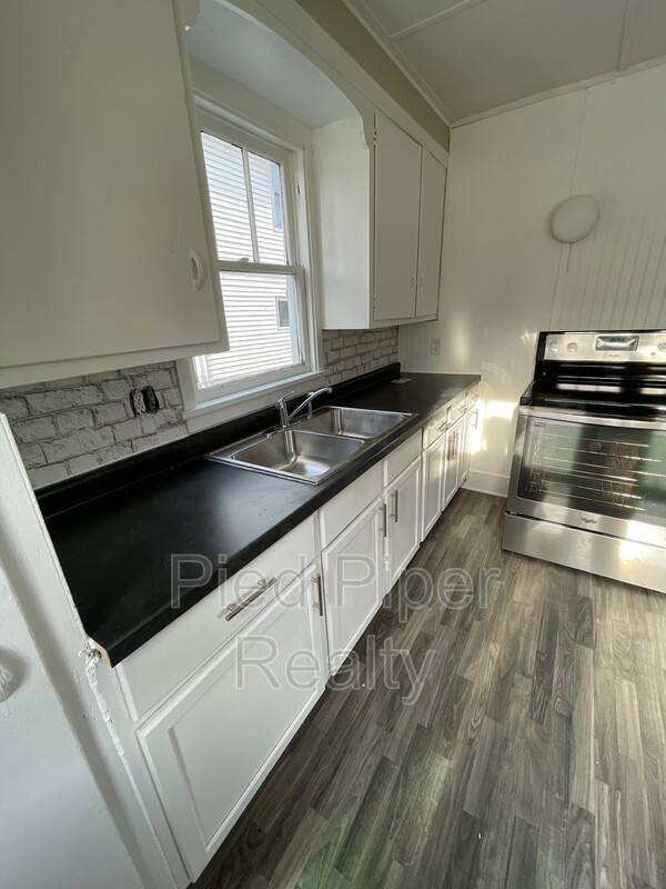 House for rent at 1254 S Chicago Ave, Freeport, IL 61032