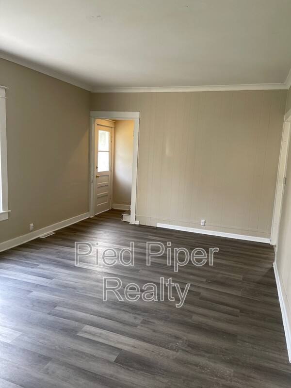 House for rent at 1254 S Chicago Ave, Freeport, IL 61032