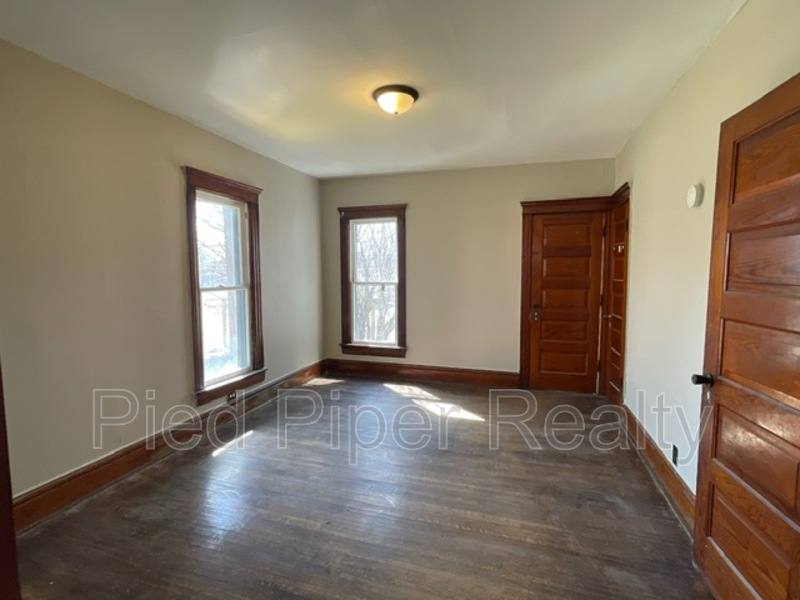Apartment for rent at 434 1 2 S State Ave, Freeport, IL 61032