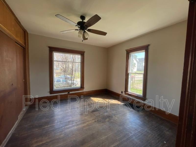 Apartment for rent at 434 1 2 S State Ave, Freeport, IL 61032