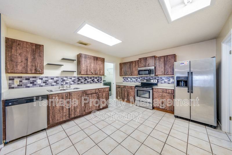 House for rent at 6863 Cypress Mist Dr, Converse, TX 78109