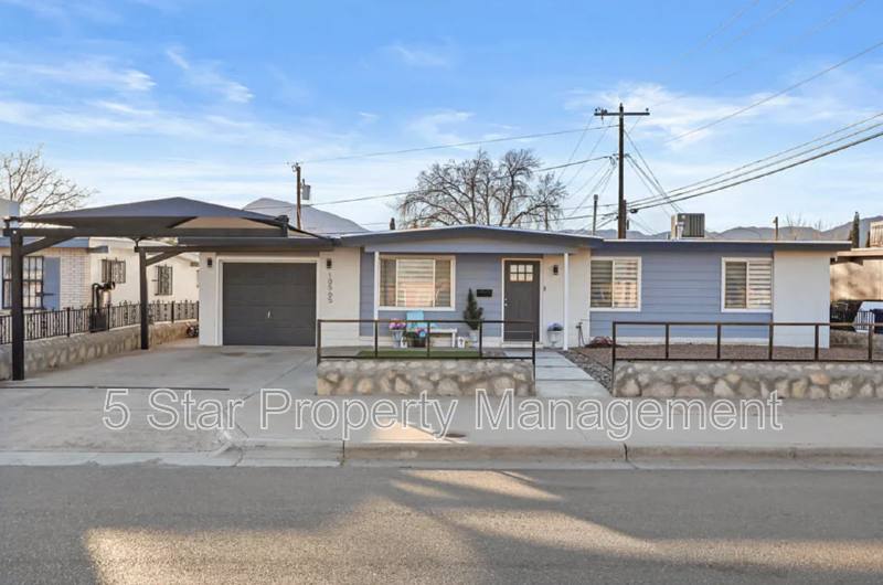 House for rent at 10565 Murphy St, El Paso, TX 79924