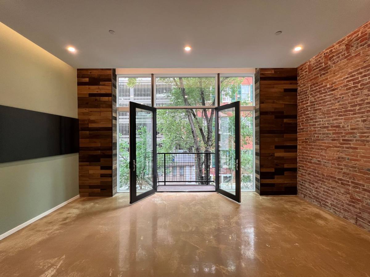 Apartment for rent at 1306 Walnut St, Philadelphia, PA 19107