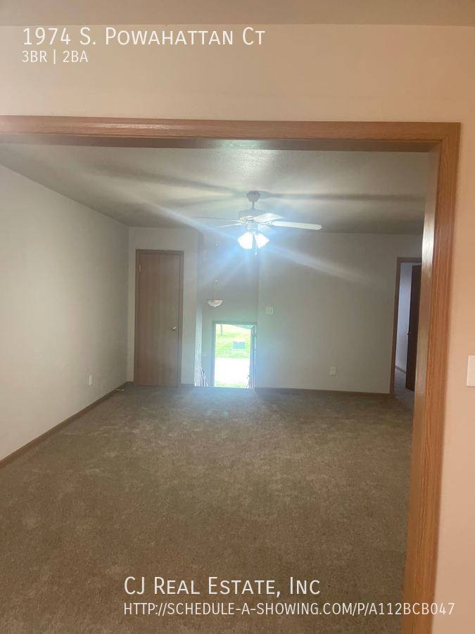 Townhouse for rent at 1974 S Powahattan Court, Independence, MO 64057