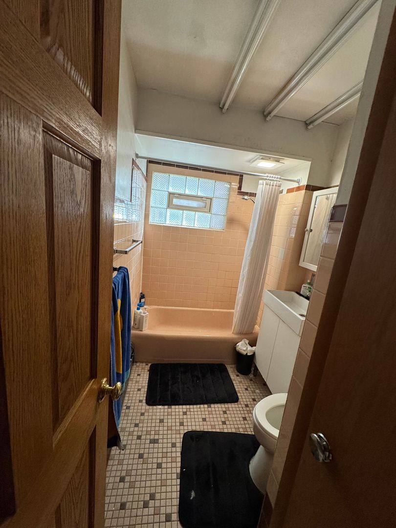Apartment for rent at 2945 N Oakland, Milwaukee, WI 53211