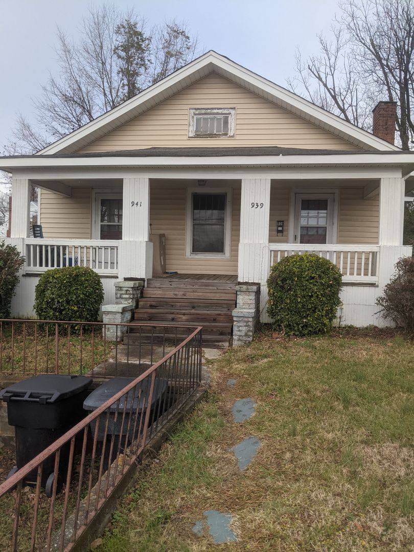 Apartment for rent at 939 941 S Church St, Burlington, NC 27215