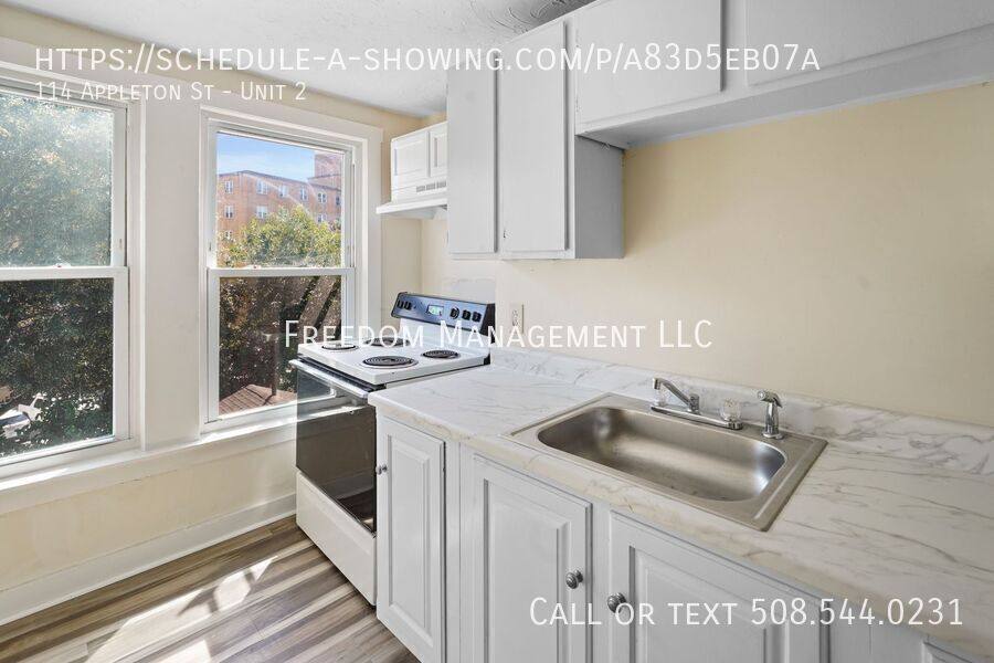 Apartment for rent at 114 Appleton St #2, Lowell, MA 01852