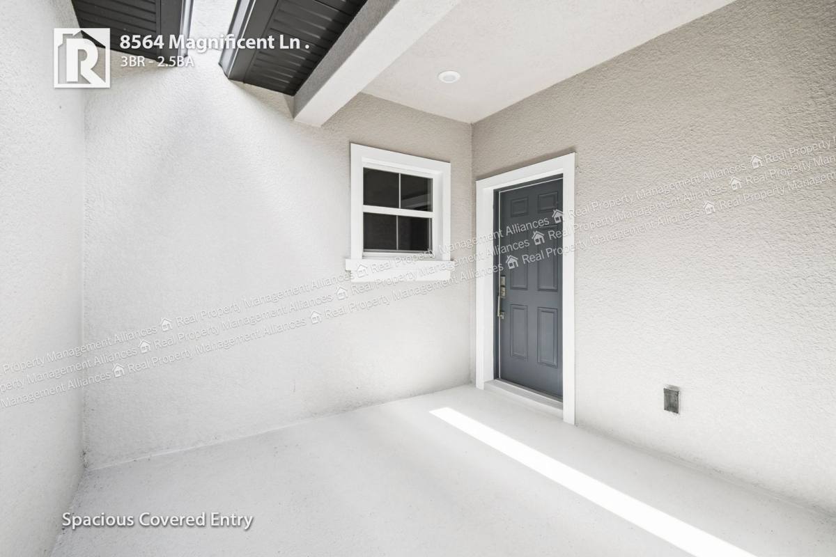 Townhouse for rent at 8564 Magnificent Lane, Groveland, FL 34736