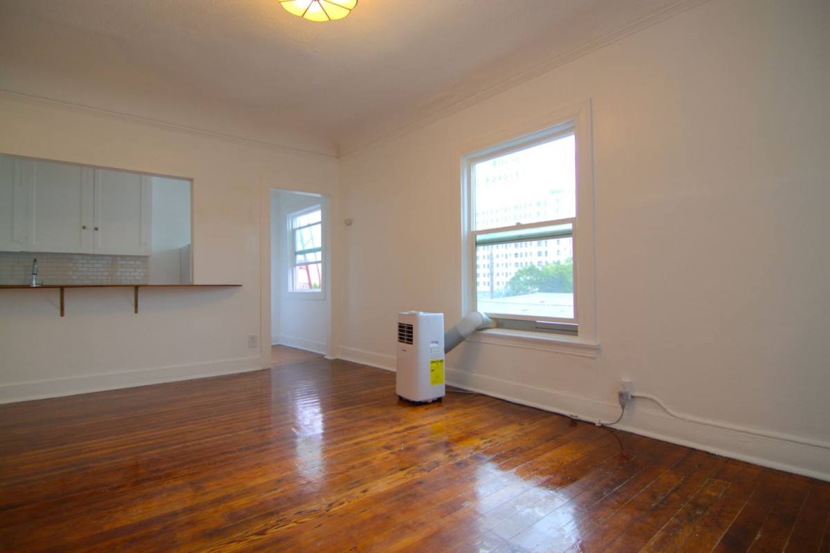 Apartment for rent at 6358 Yucca St #209, Los Angeles, CA 90028