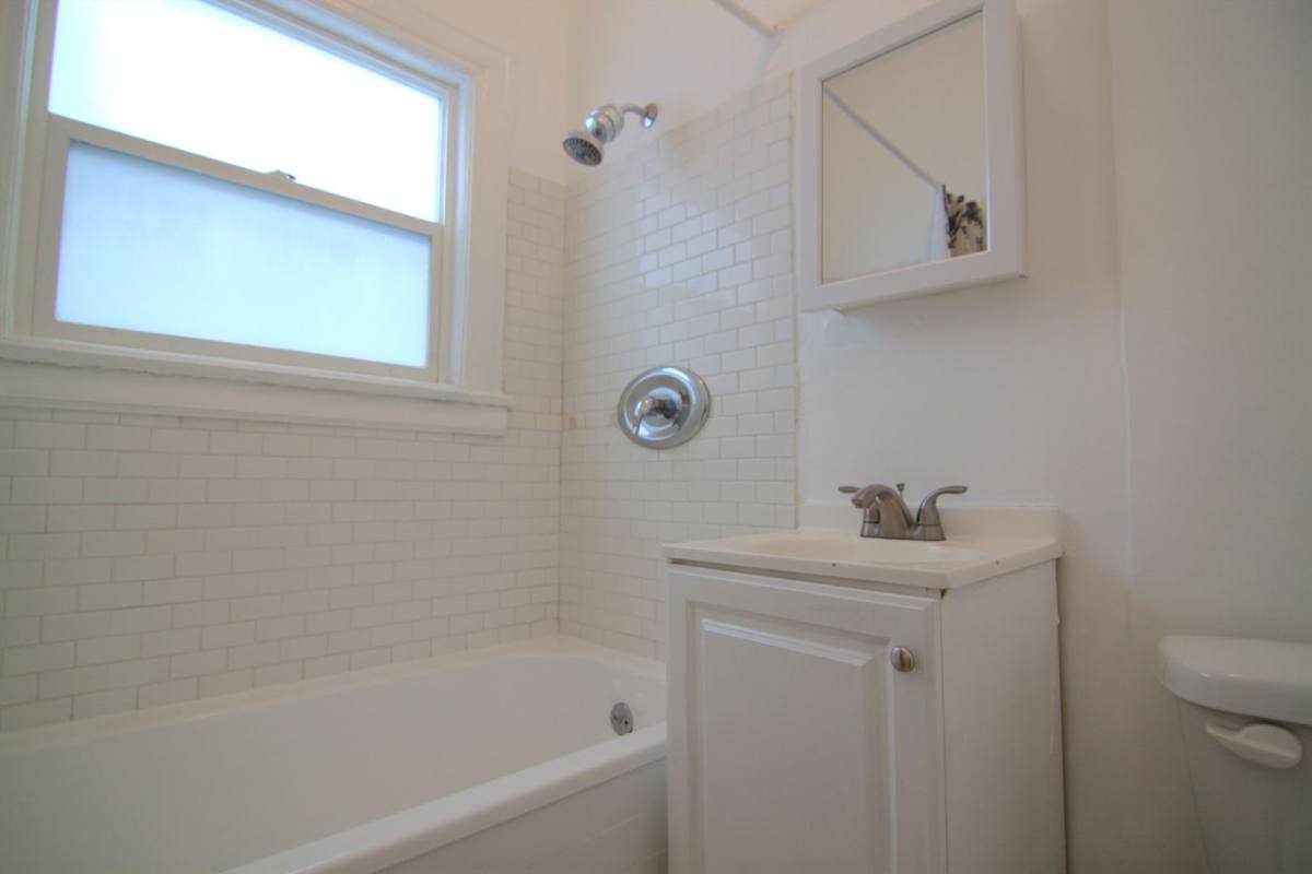 Apartment for rent at 6358 Yucca St #209, Los Angeles, CA 90028