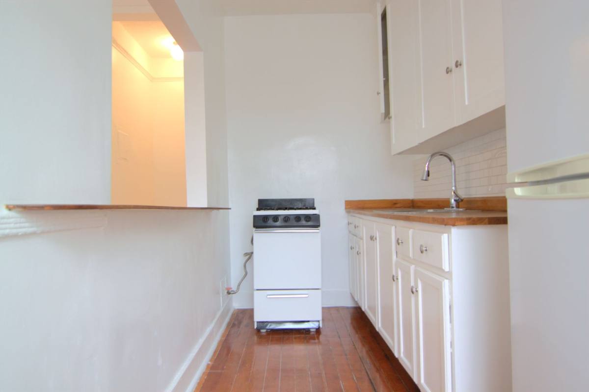 Apartment for rent at 6358 Yucca St #209, Los Angeles, CA 90028