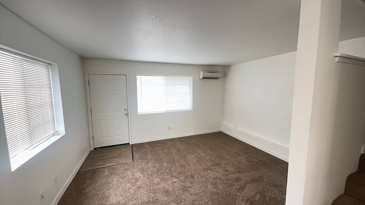 Townhouse for rent at 123 W Antler Ave, Redmond, OR 97756