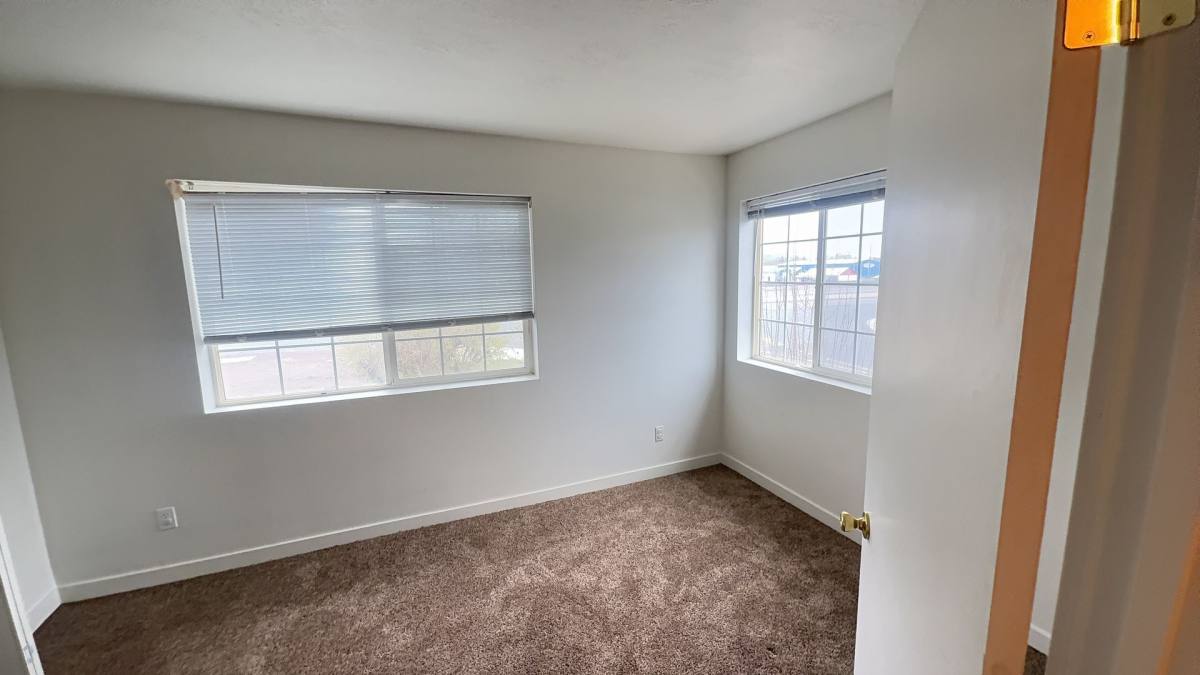 Townhouse for rent at 123 W Antler Ave, Redmond, OR 97756