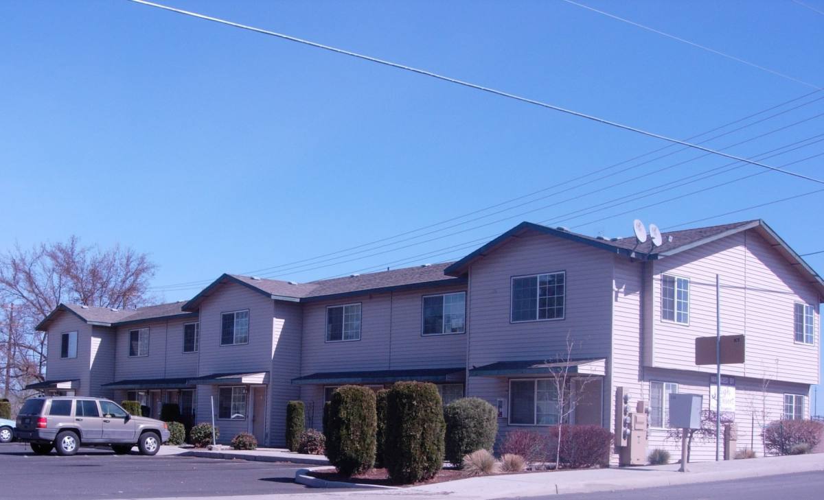 Townhouse for rent at 123 W Antler Ave, Redmond, OR 97756