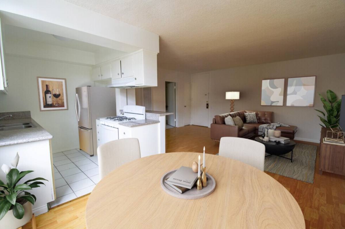 Apartment for rent at 400 S Harvard Blvd, Los Angeles, CA 90020