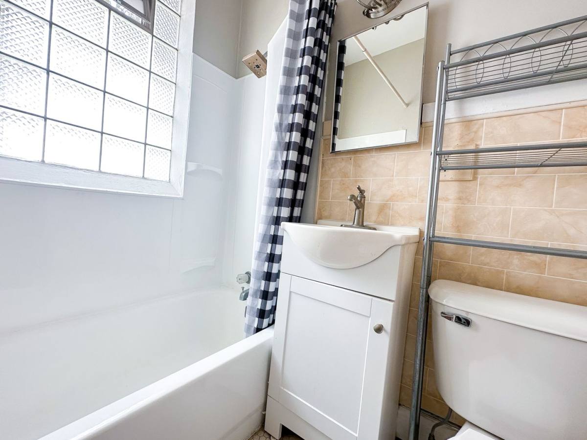 Apartment for rent at 5819 E Washington, Indianapolis, IN 46219