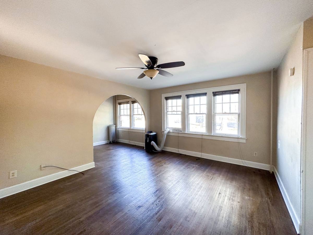 Apartment for rent at 5819 E Washington, Indianapolis, IN 46219