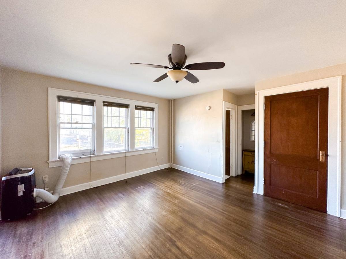 Apartment for rent at 5819 E Washington, Indianapolis, IN 46219